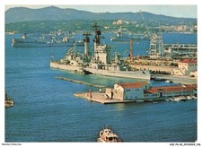 ASZP6-0402-83 - TOULON - Gros plan sur les navires de guerre