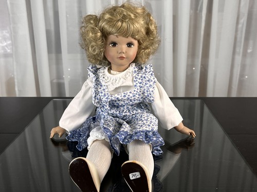 Poupée artiste porcelaine - porcelaine, /