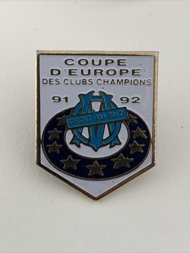 Pins football olympique - football,