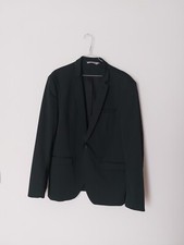 Belle Veste Noire ZARA . T:  54 (voir mesures)