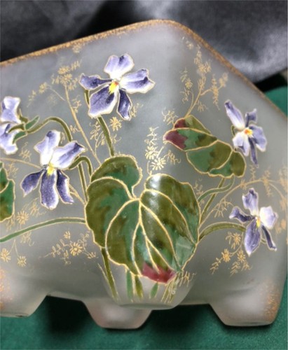 Vase déformé motif violet