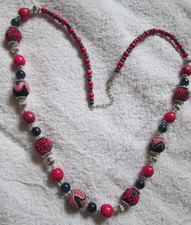 Collier bijou fantaisie - Différentes perles dont 7 recouvertes (voir photos)