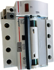 Disjoncteur différentiel monobloc DX³6000 10kA arrivée haute et départ 4P 400V