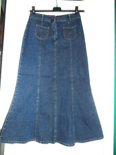 CAMAIEU: JUPE EN JEANS BLEU AVEC COUTURES ORANGE TAILLE 38 TBE!!!