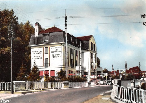 Saint pourcain sur - pourcain,