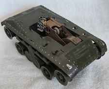 Ancien Tank JOUSTRA en Tôle