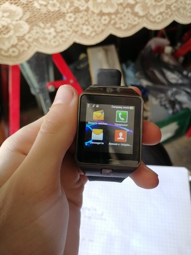 Montre connectée smartwatch - connectée,
