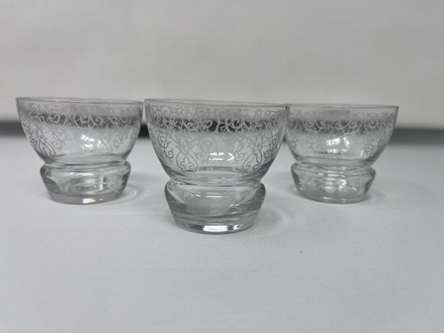 Anciens verres gravé de - 3,
