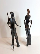 Couple de pèlerins en fer