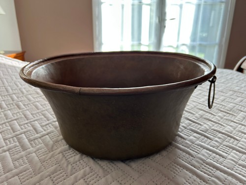 Tres ancienne bassine - ancienne,