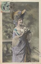 CP PAQUES FEMME ROBE EPOQUE