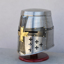 Casque de chevalier en acier