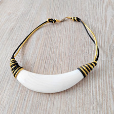 Collier en Croissant style Ivoire - Bijoux Vintage & Fantaisie