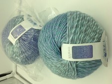 2 pelotes de 100 g  de laine