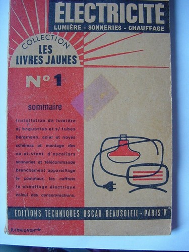 Collection les livres - livres, jaunes