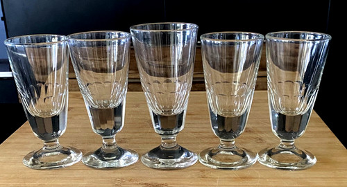 Anciens verres pied - anciens,
