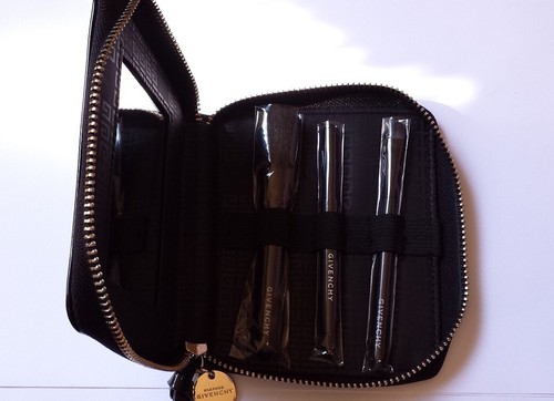 Givenchy pochette avec