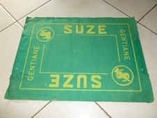 Peu courant TAPIS DE JEU DE CARTE de bistrot aux couleurs de SUZE  59 cm x 45 cm