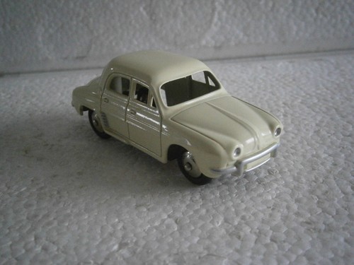 Voiture miniature dinky toys - voiture,