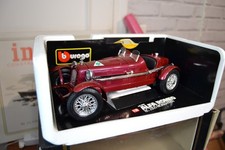 BURAGO  1/18  ALFA ROMEO 8C