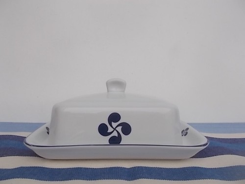 Beurrier porcelaine croix