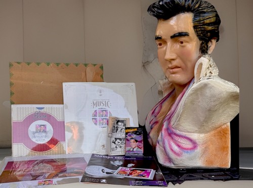 Elvis presley life - life, sized