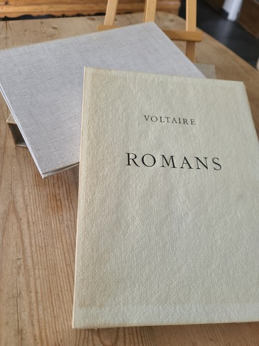 Romans voltaire cent - -,