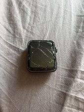 Apple Watch Series 3 GPS 42mm Boîtier Gris en Aluminium, Bracelet Noir en...