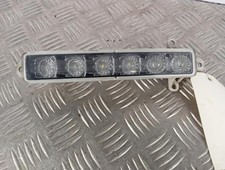 Feu diurne avant gauche