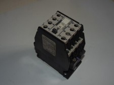 Relais SIEMENS 3TH 82 44 0A  24VAC