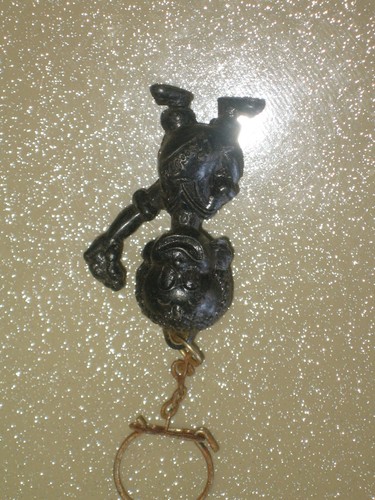 Ancien porte clé - clé, figurine