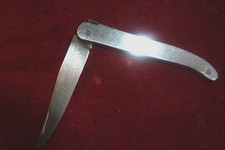 ANCIEN COUTEAU DE POCHE VÉRITABLE LAGUIOLE  MANCHE EN ALUMINIUM