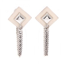 Boucles d'oreilles percées