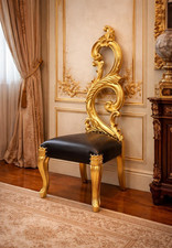 IMPOSANTE CHAISE À HAUT