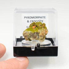 Pyromorphite et crocoïte - Nontron, Dordogne, France