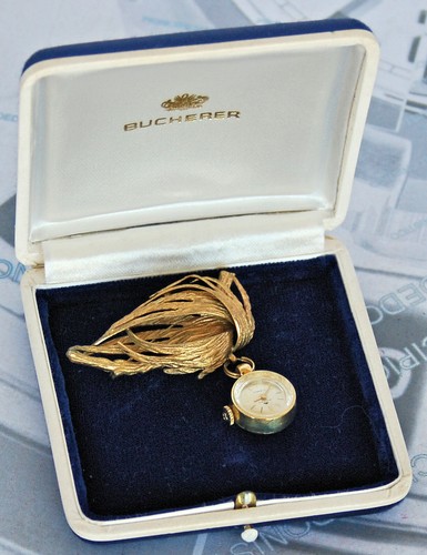 Très rare montre broche - très,