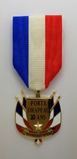 MEDAILLE PORTE DRAPEAU 20 ANS