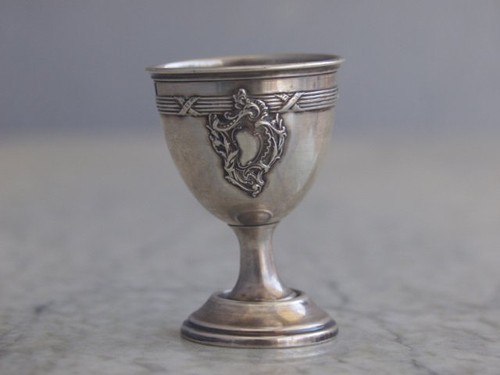 Coquetier sur pied argent - sur, en