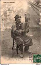 S13019 cpa 19 Un Joueur de Chabrette