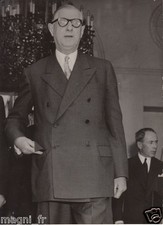 Photographie - Le Général Charles DE GAULLE et le Ministre Antoine PINET