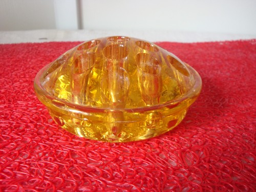 Ancien pique fleurs - , en