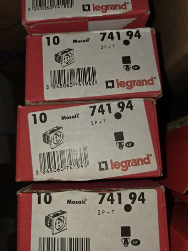 Prise courant legrand - courant,