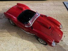 VOITURE MINIATURE 1/18 Ferrari