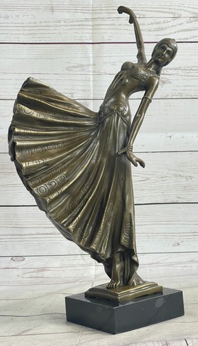 Statue sculpture bronze art - statue, en