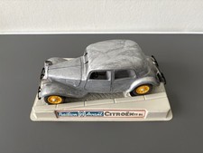 Champion 1/20 . Citroën Traction Avant Non Peinte Sortie d’Usine (Eligor Solido)