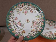 JOLIE ET RARE COUPE SUR PIED EN PORCELAINE DE FISMES NO MINTON