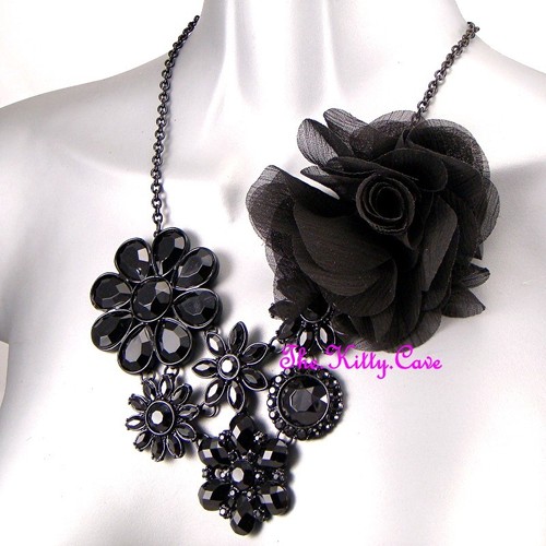Dramatique noir chiffon floral - noir,