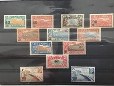 Reunion:Lot de 12 timbres
