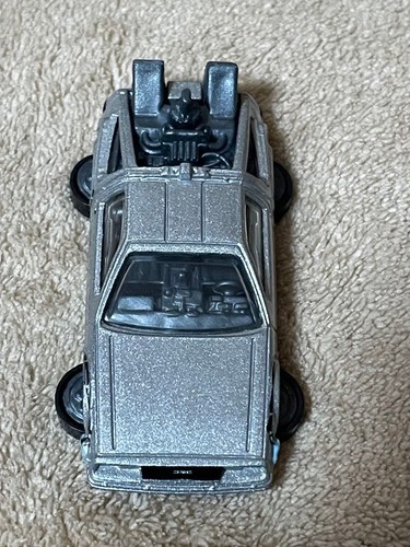 Hot wheels back the future - to,
