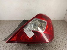 Feu arriere principal droit